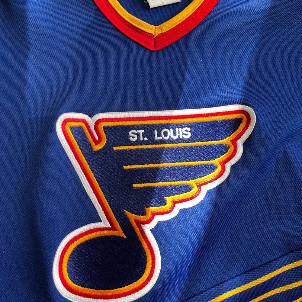 Vintage NHL St. Louis Blues Jersey - Picture 2 of 5
